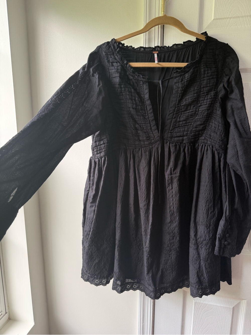 FREE PEOPLE  ODELIA BABYDOLL Size M EMBROIDERED EYELET TRIM MINI DRESS